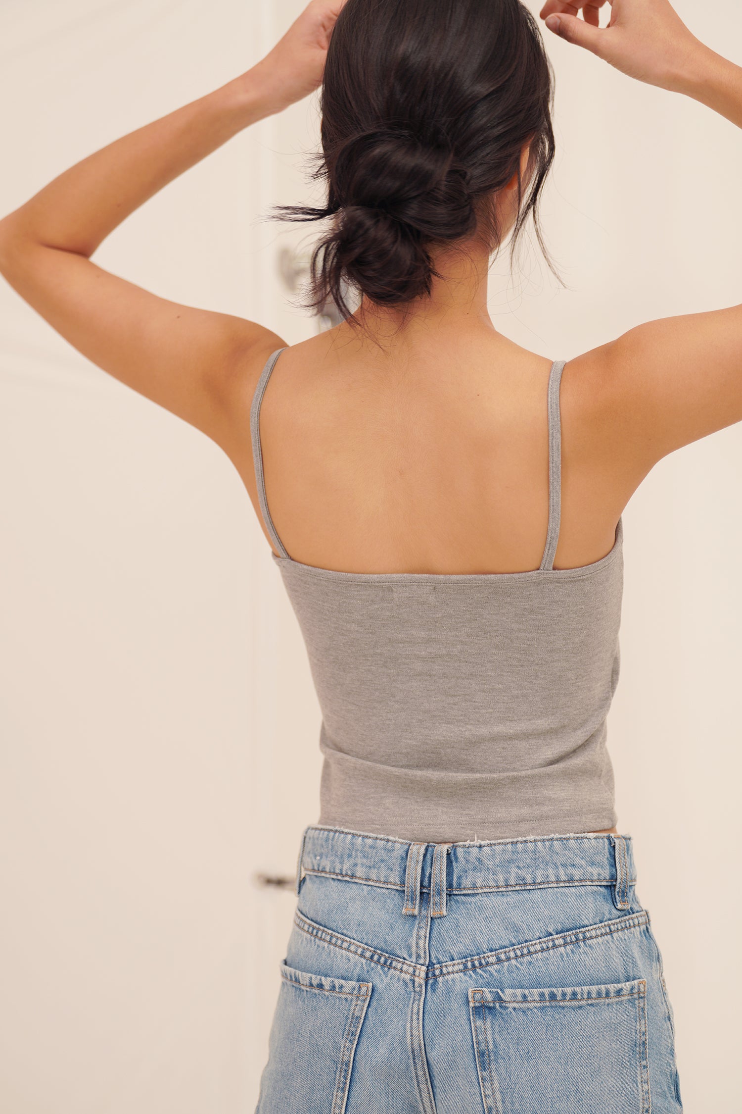 HUG ME STRAP TANK grey