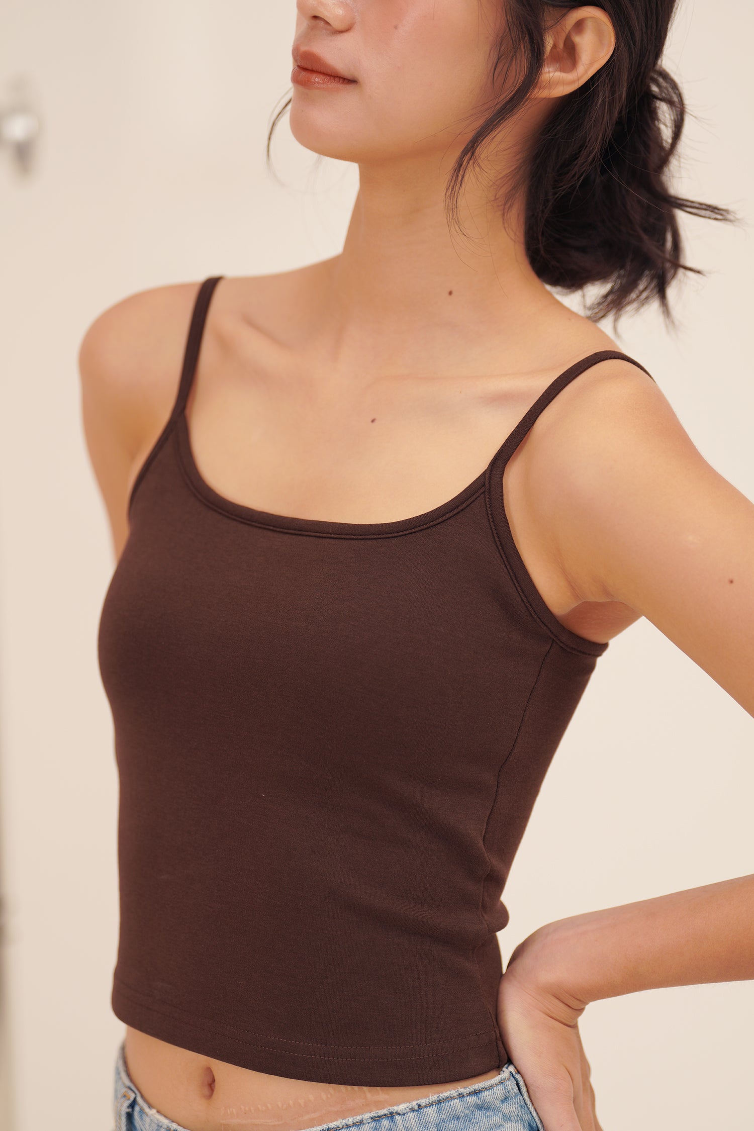 HUG ME STRAP TANK brown