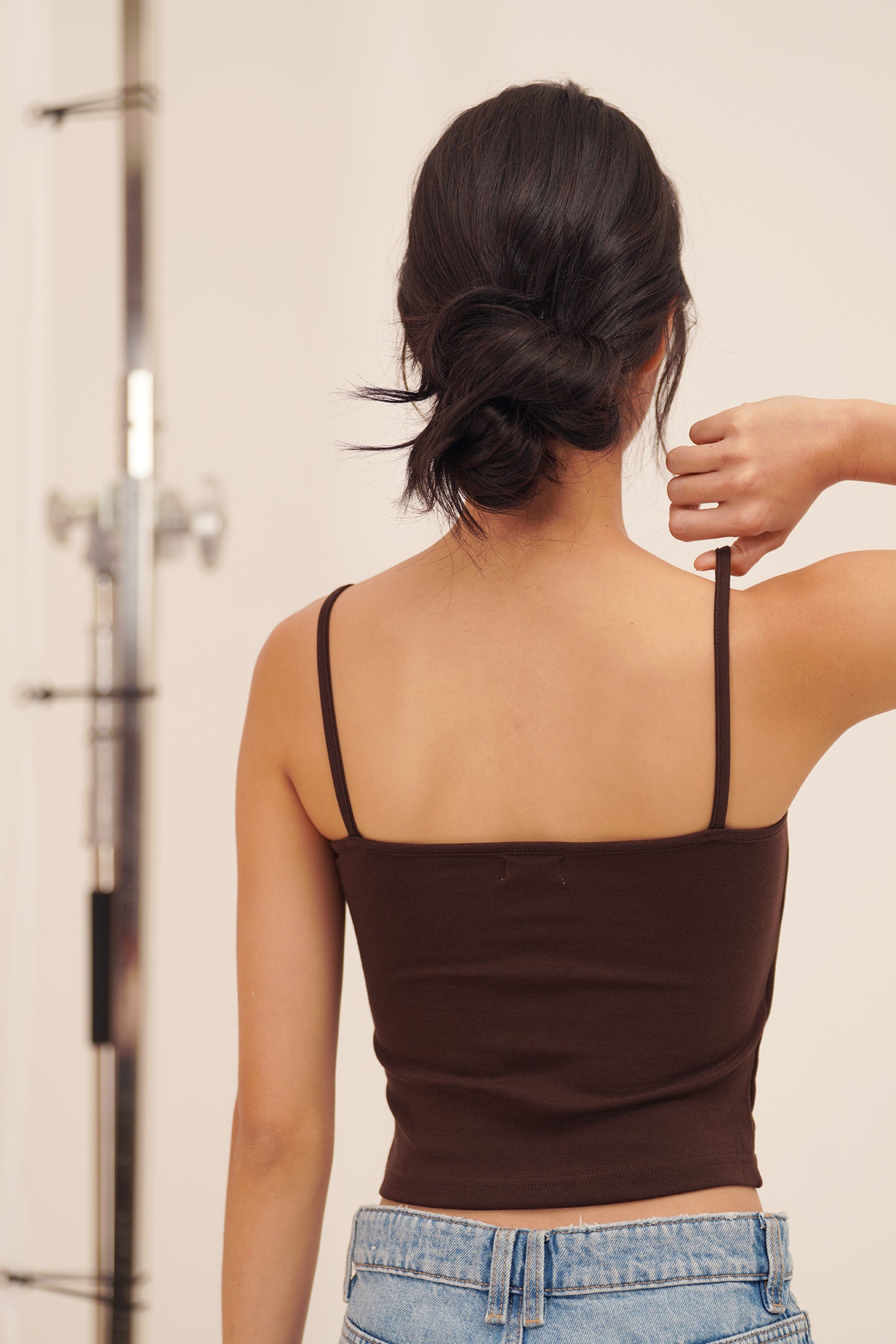 HUG ME STRAP TANK brown