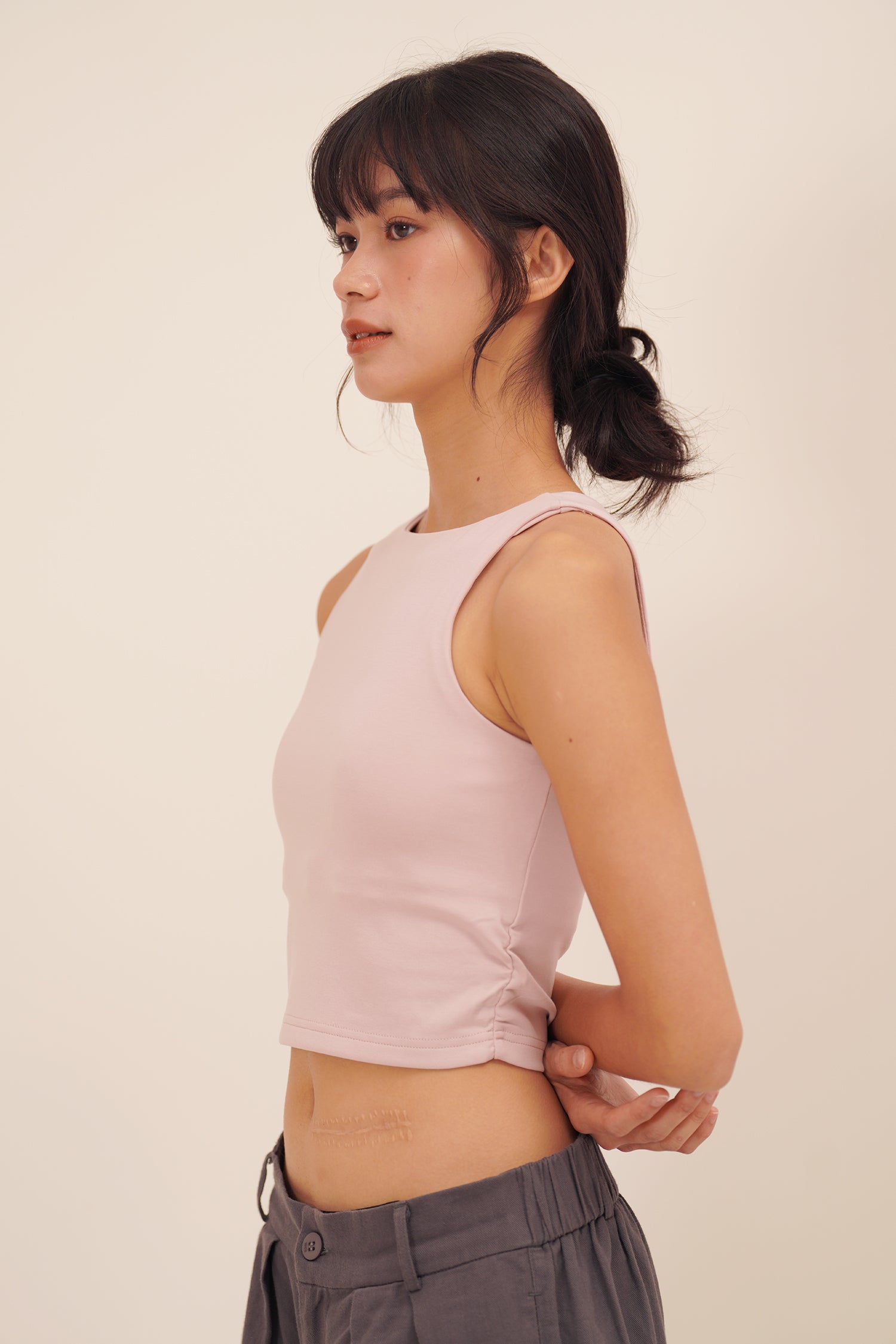 HUG ME CROPPED TANK pink