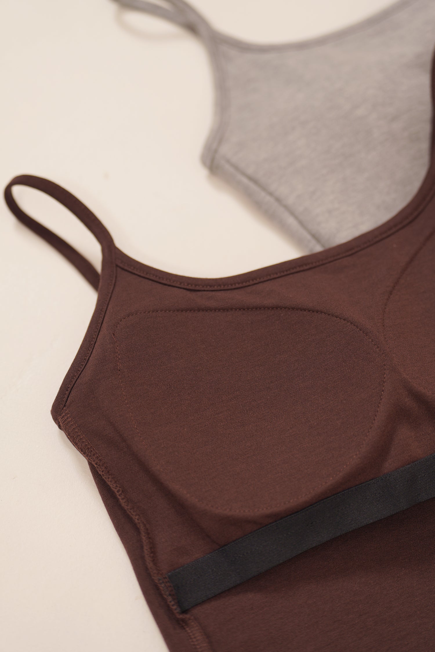 HUG ME STRAP TANK brown