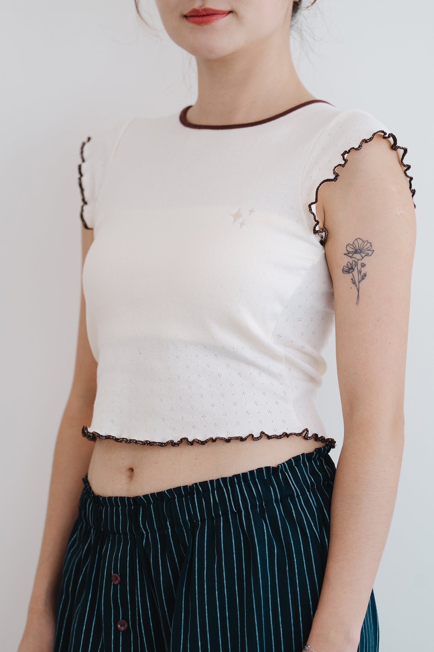 'Stay-in Baby Tee' beige