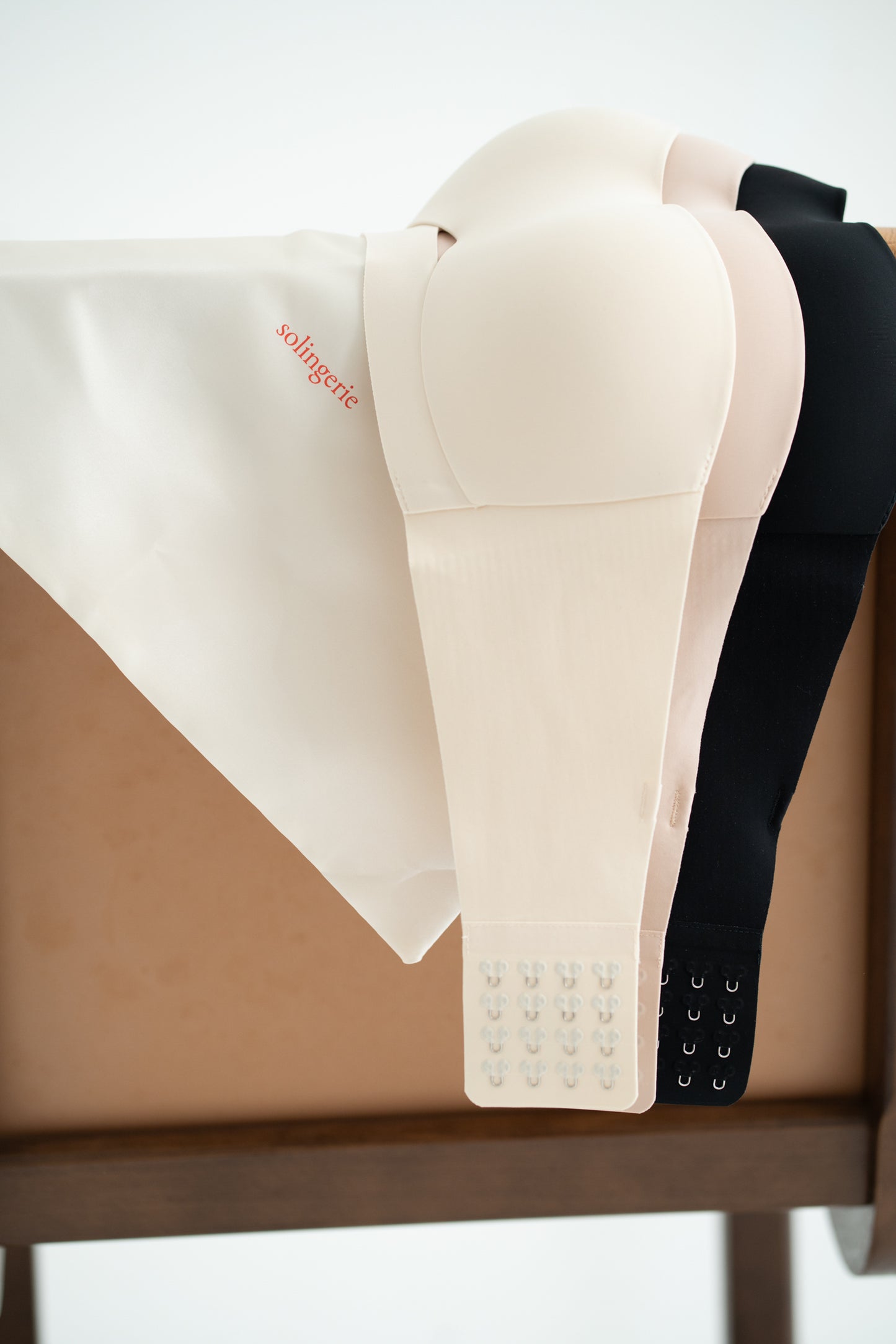 NAKED STRAPLESS BRA black