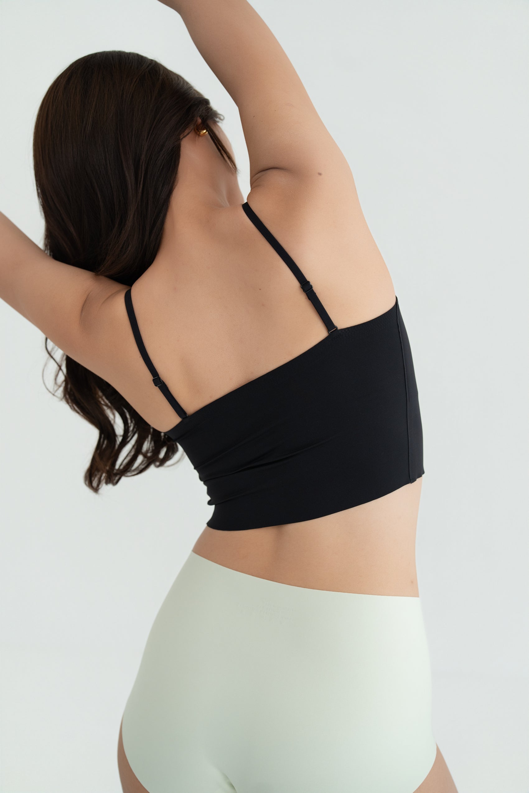 SMOOTHIE SEAMLESS BRA TOP black