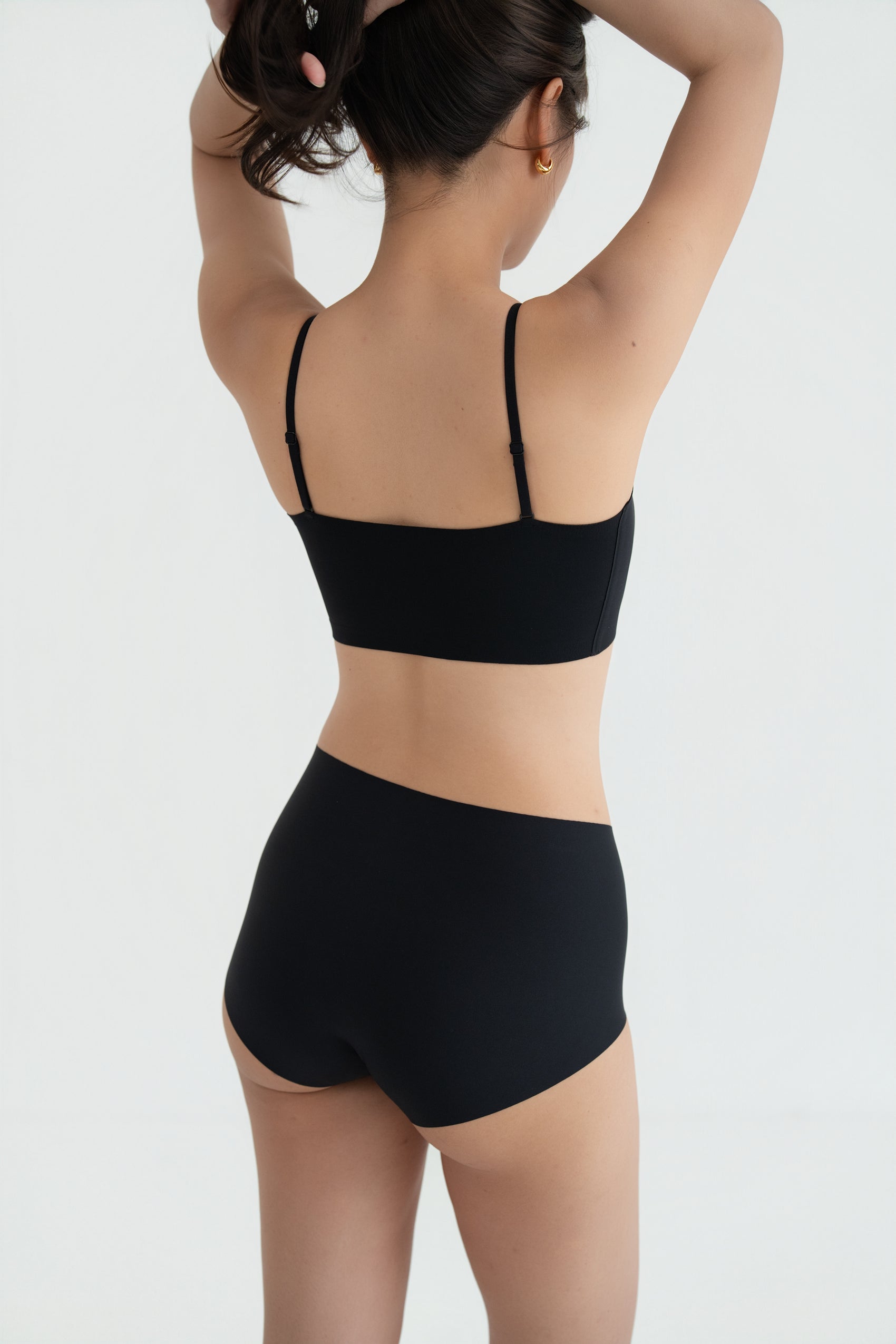 SMOOTHIE SEAMLESS BRA TOP black (cropped)
